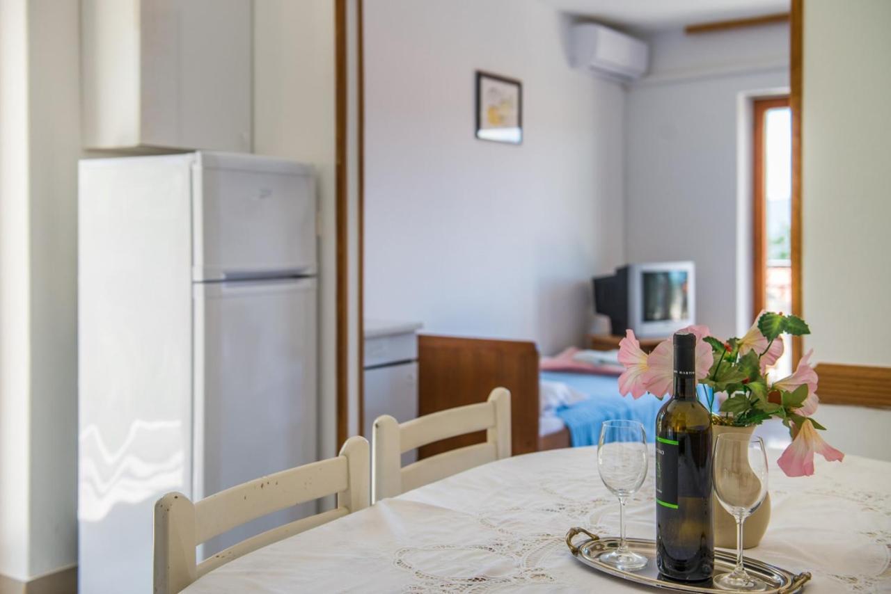 Apartments Pino 라벡 외부 사진